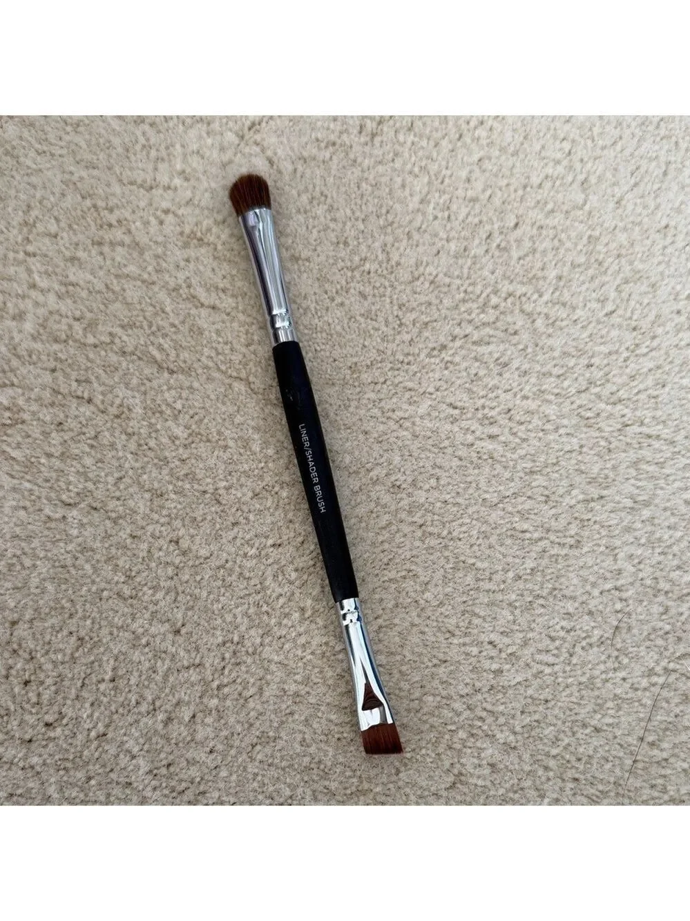 Younique liner shader Dual-Ended Makeup Brush